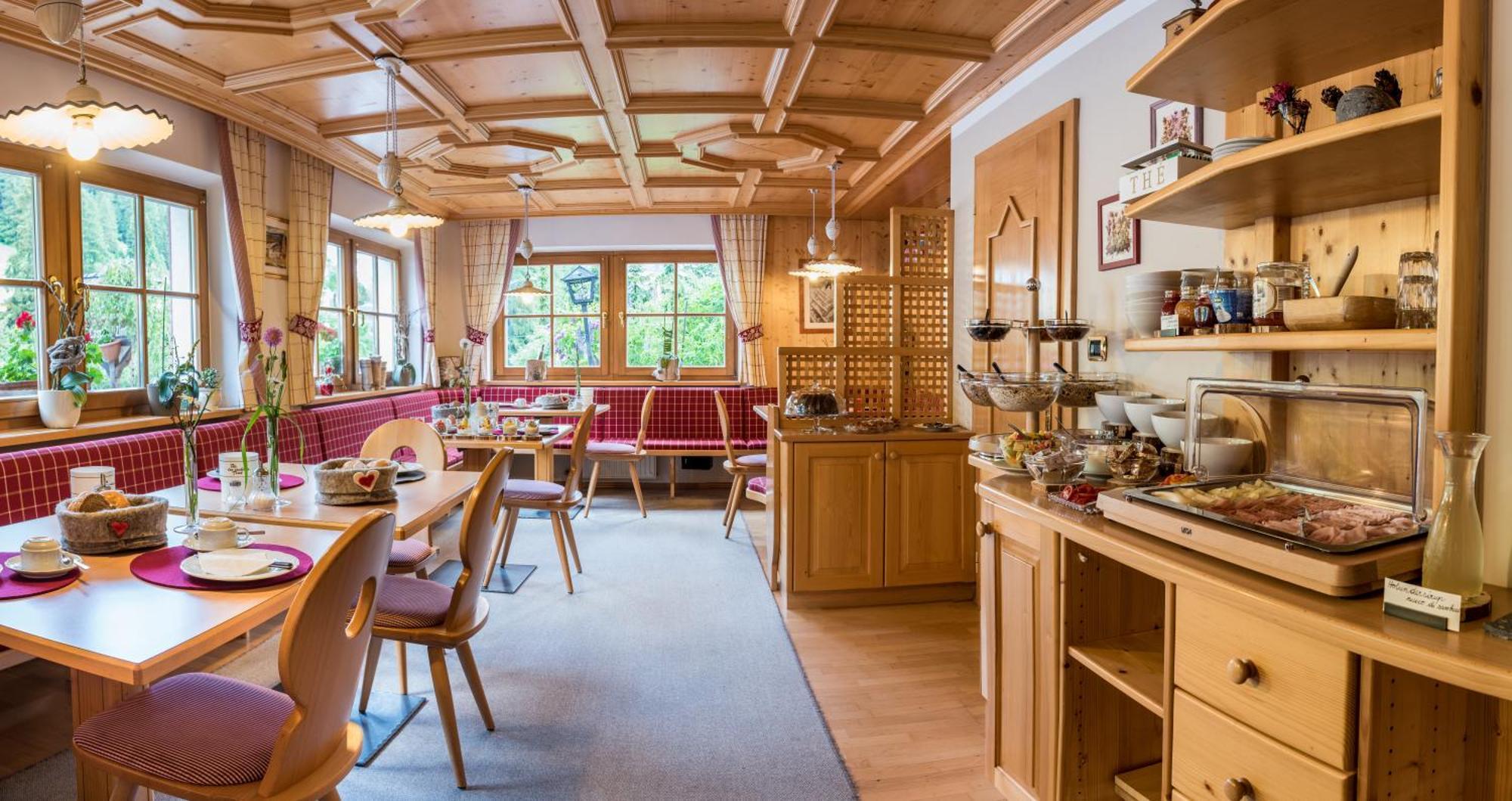 Hotel Garni Ortles Selva di Val Gardena Zewnętrze zdjęcie