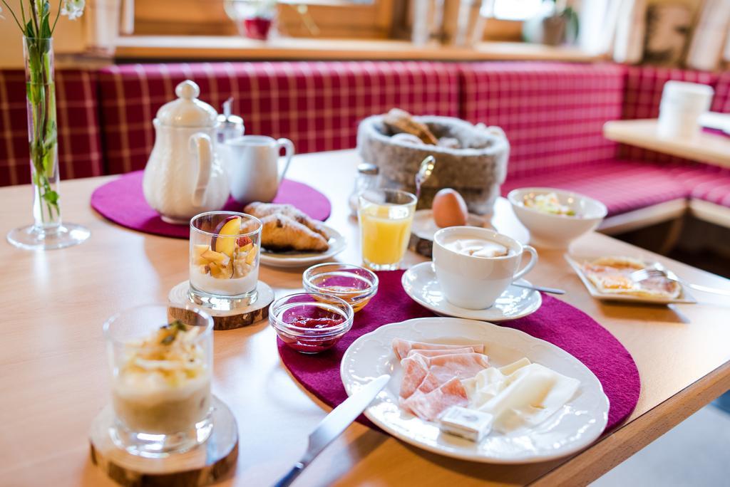 Hotel Garni Ortles Selva di Val Gardena Zewnętrze zdjęcie